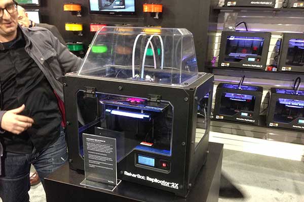 MakerBot consumer 3D printing